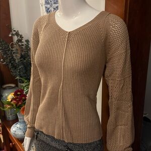 NWT FDJ size CS Women's sand dollar Tan Sweater